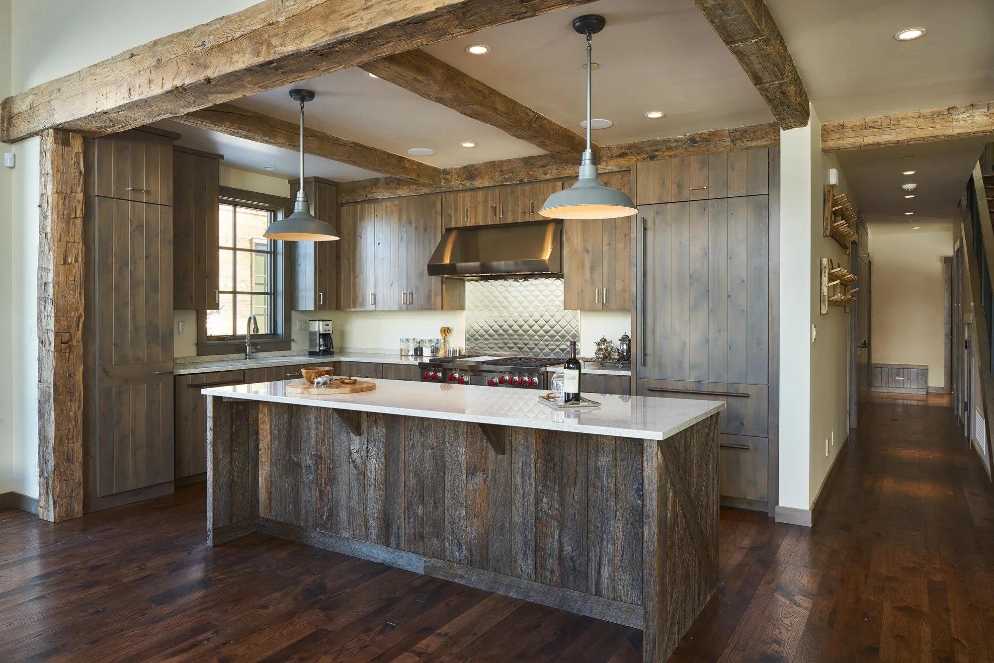 /img/12641-rustic-kitchen-flooring.webp