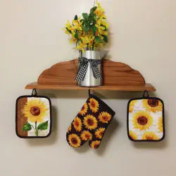 /img/12672-cleaning-sunflower-decor.webp