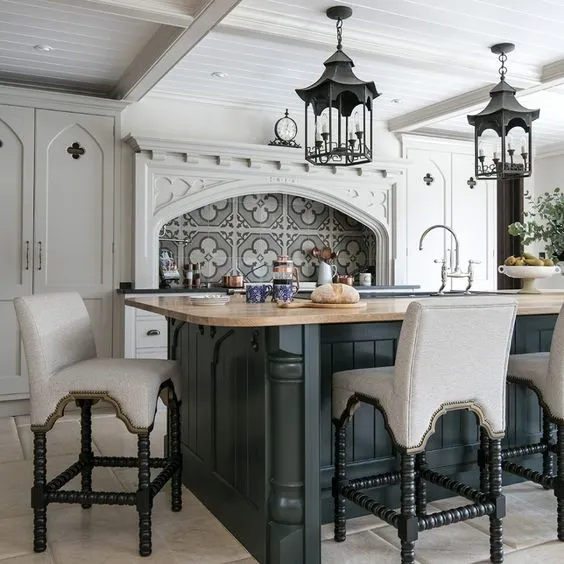 /img/12685-gothic-kitchen-budget.webp
