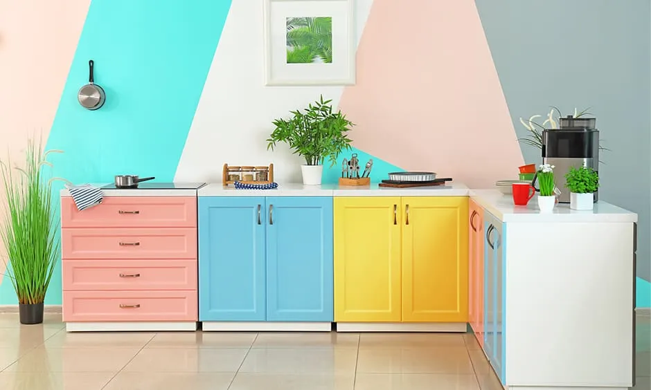 /img/12702-colorful-kitchen-accessories.webp