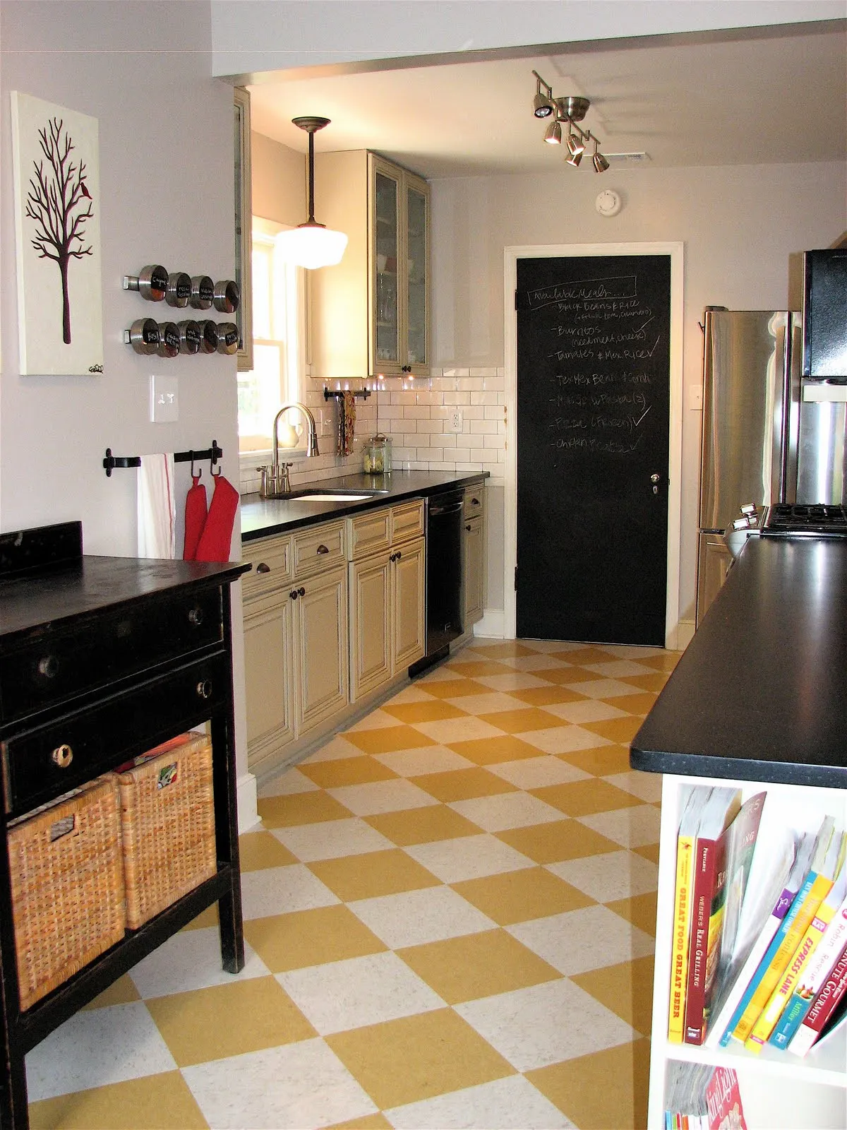 12706 checkered kitchen floor