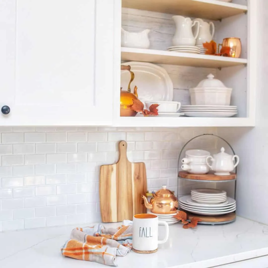 12724 copper white kitchen overview