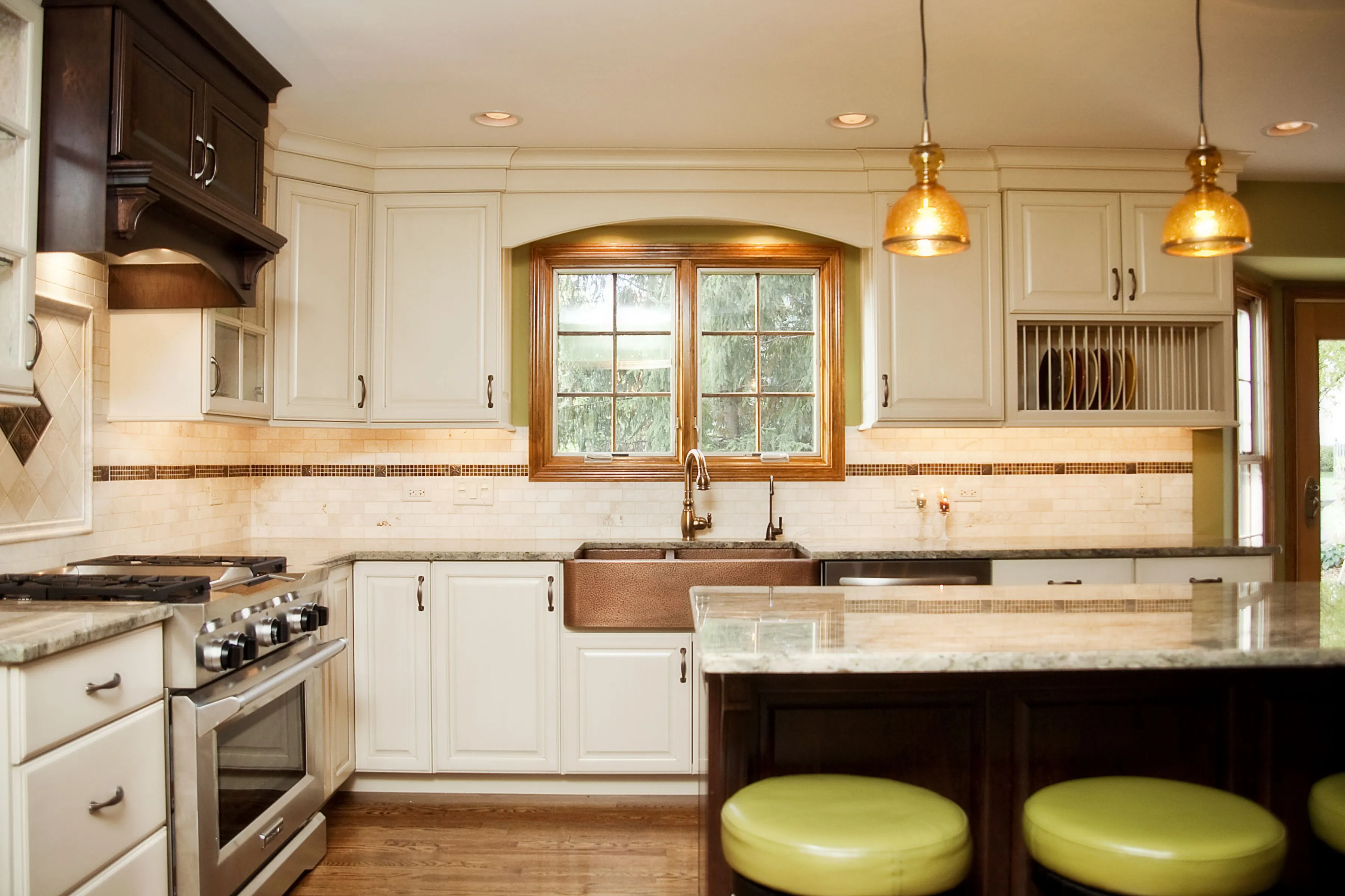 /img/12724-kitchen-lighting-fixtures.webp