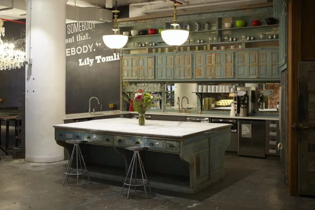 12742 office kitchen storage 5