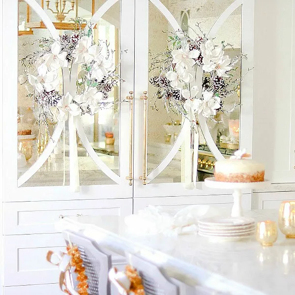 12744 gold and white decor