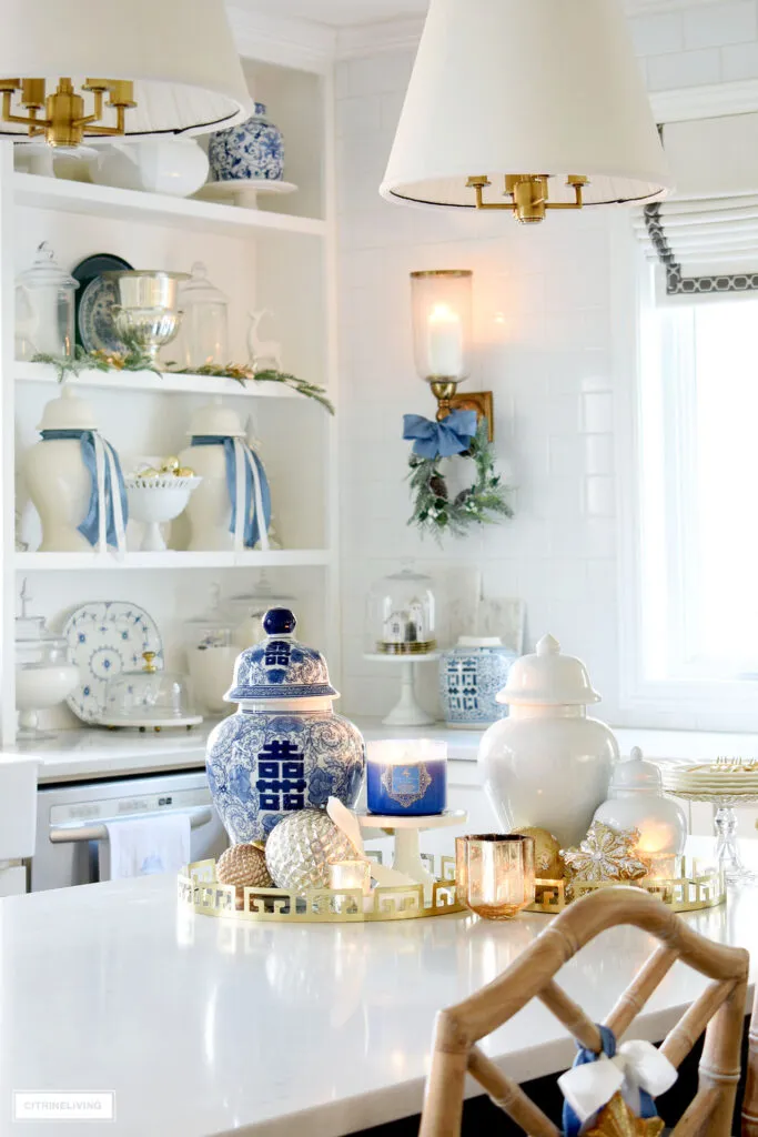 /img/12744-storing-gold-decor.webp