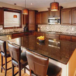/img/12763-statement-lighting-kitchen.webp