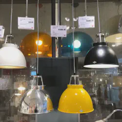 /img/12779-colored-pendant-lights.webp