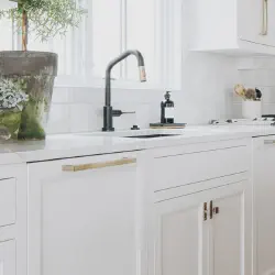 /img/12800-viking-kitchen-modern-twist.webp