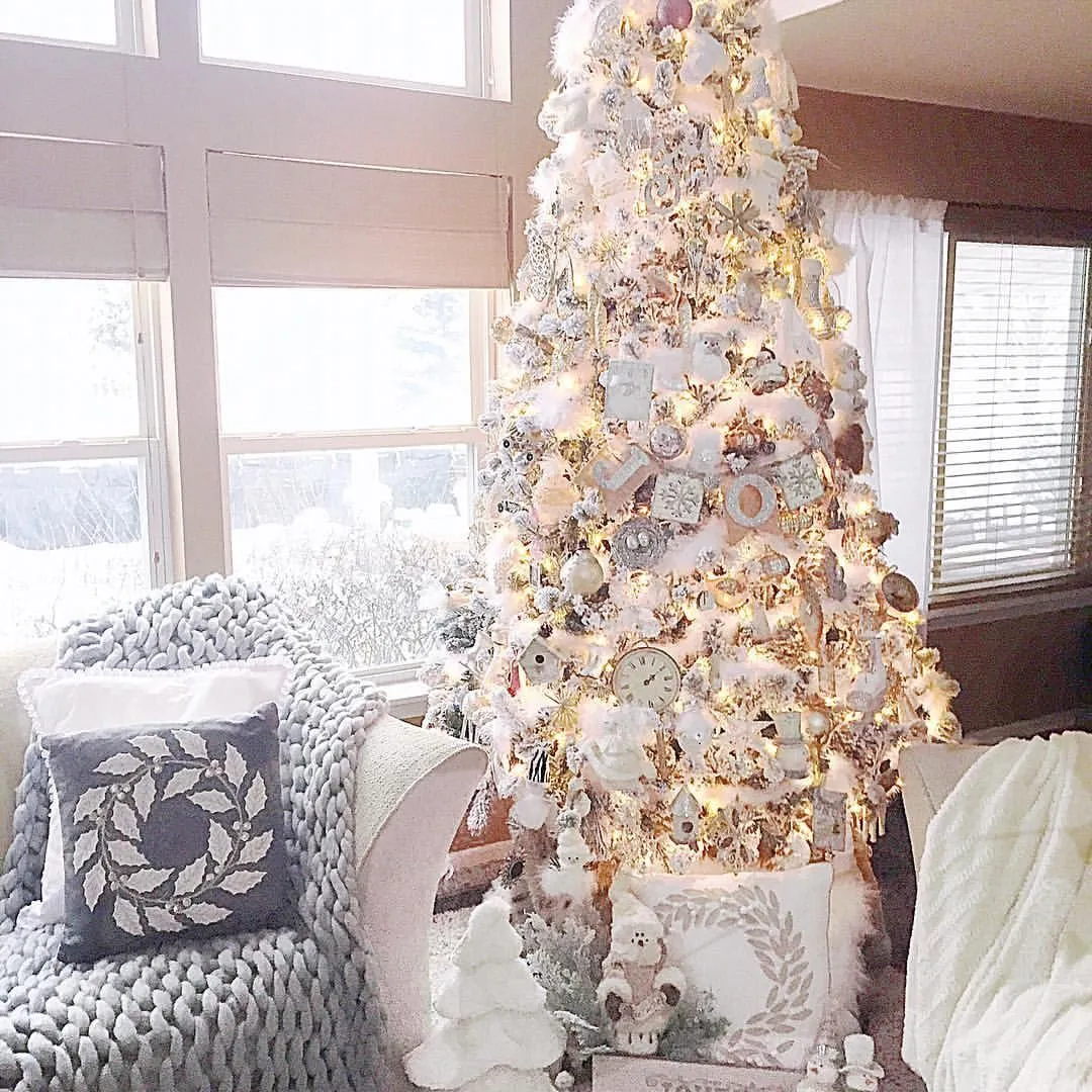 12815 modern christmas kitchen