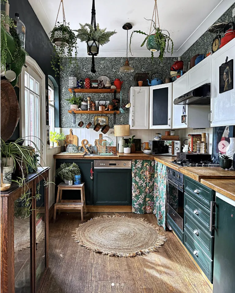 /img/12823-rustic-red-kitchen-layout-7.webp