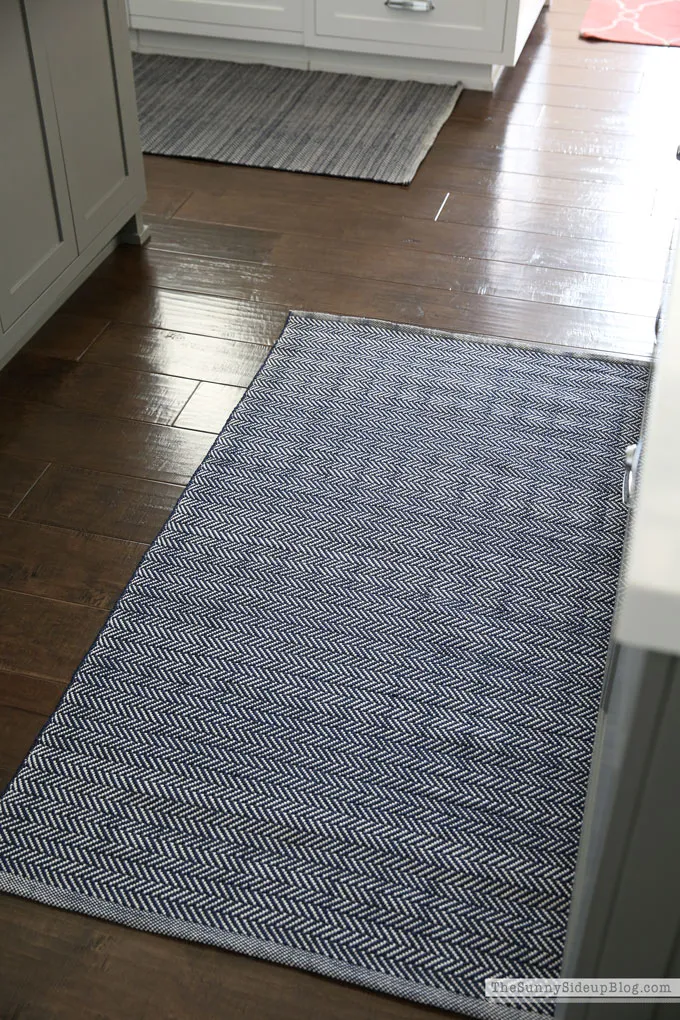 12843 kitchen rug materials
