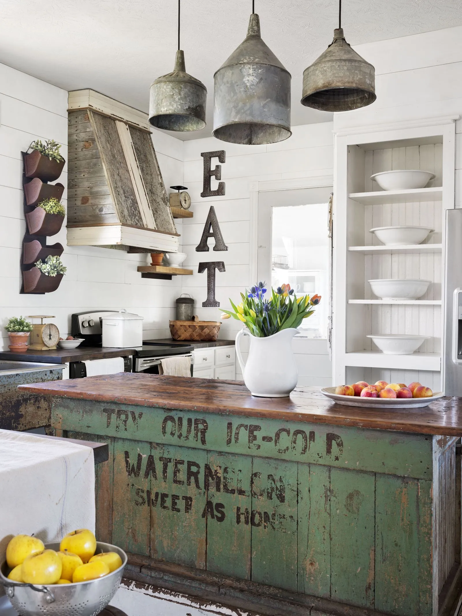 12860 rustic farm kitchen 1