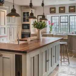 /img/12869-farmhouse-kitchen-final.webp