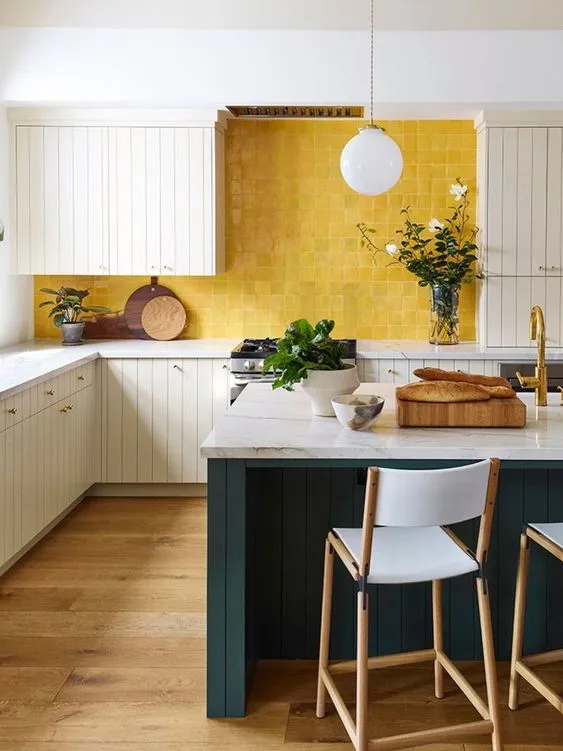 /img/12877-yellow-green-kitchen-7.webp