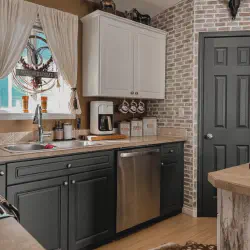 /img/12885-western-kitchen-lighting.webp