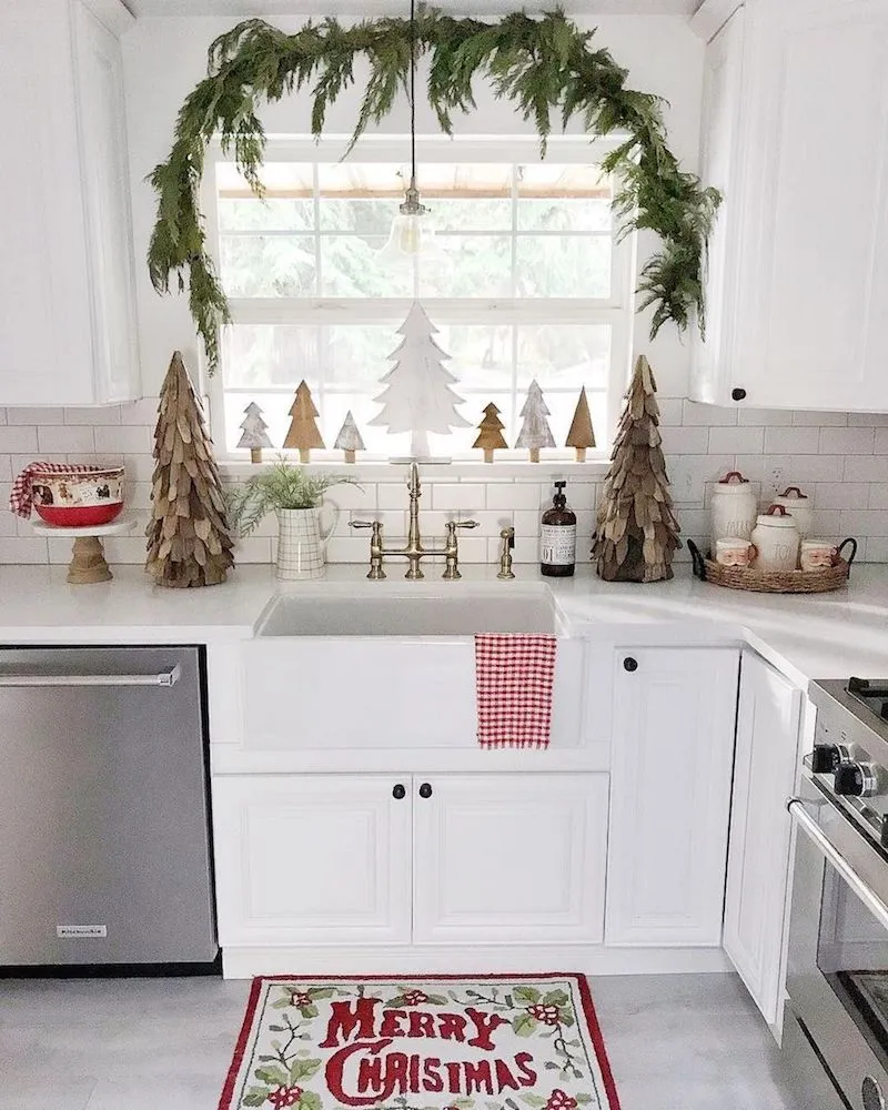 12888 christmas table decor