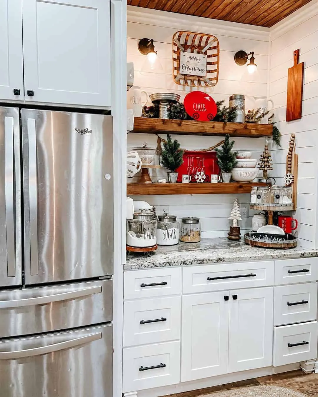 12901 farmhouse kitchen greenery